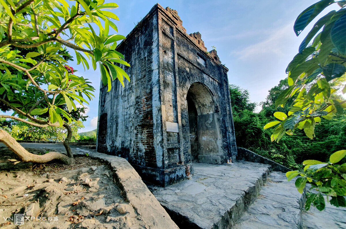 Learn Ha Tinh’s heritage with expert insights